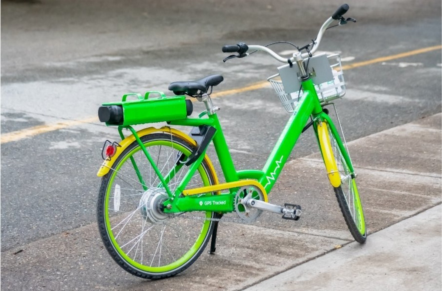 Grön Elcykel med stort batteri baktill